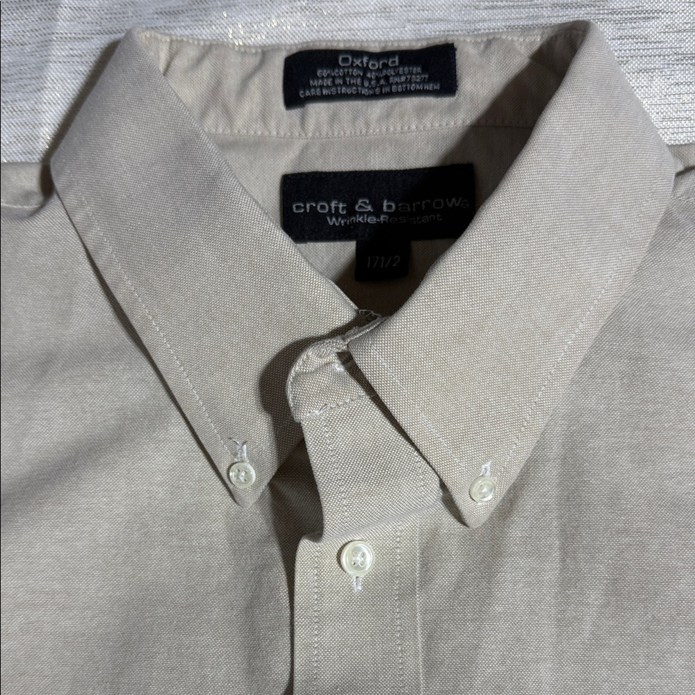 Croft & Barrow Men's Beige Button-Down Shirt